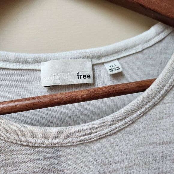 Aritzia Wilfred free grey cream knit t shirt - Picture 4 of 5